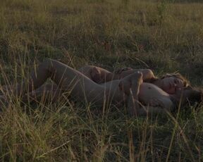 Marilou Aussilloux nude, Bérénice Bejo naked - Over the Cracks (2023)