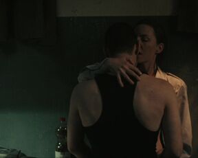 Katharina Schüttler nackte - Die Zukunft ist ein einsamer Ort (2021)