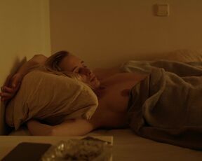 Bedroom Nudity Scene | Olivia Baglivi Topless | Suelta (2022)