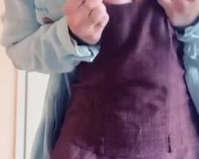 Vertical Amateur Bideo. Big TiTs and ASS