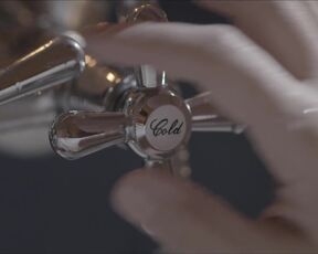 Laurine Fagu nude - L'huître (2018) Hot Scene