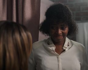 Sasha Compère hot - Little America s02e02 (2022) Dressing Room Video