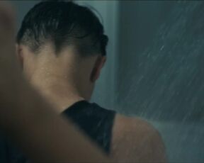 Paolina Neugebauer nackte - Fox in a Hole (2020)