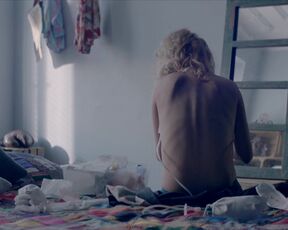 Agnieszka Zulewska – Chemia (2015) Naked Celebs