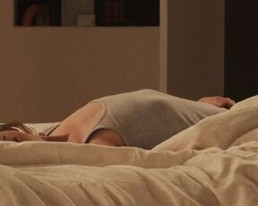 Emma Stone sexy hot - The Curse s01e01 (2023) HOT MASTURBATING