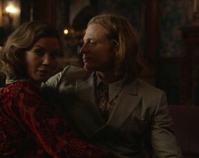 Maura Grace Athari nude - Interview with the Vampire  (2022) s01e03 Topless Short Scene