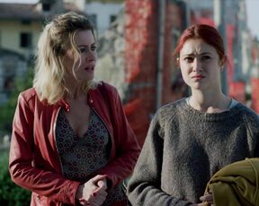 Hot Episodes with Gaja Masciale sexy, Giorgia Wurth hot - Eppure cadiamo felici s01e01-08 (2023)