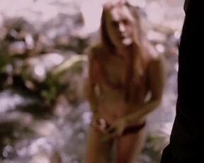 Charlène Brimaud, Kenza Vannoni - Tant quele loup (2018) Hot Scene from the movie