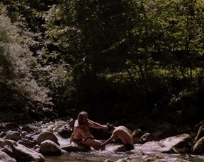 Charlène Brimaud, Kenza Vannoni - Tant quele loup (2018) Hot Scene from the movie