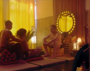 Kathrin Angerer topless, Christina Große ht, Sidney Fahlisch sexy- Nackt über Berlin s01e02e05 (2023)