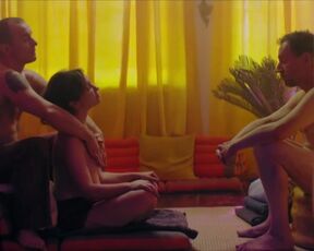 Kathrin Angerer topless, Christina Große ht, Sidney Fahlisch sexy- Nackt über Berlin s01e02e05 (2023)