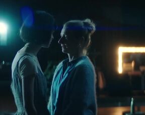 Kathrin Angerer topless, Christina Große ht, Sidney Fahlisch sexy- Nackt über Berlin s01e02e05 (2023)