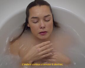 Karen Frydman nude - Maux Croises (2021)