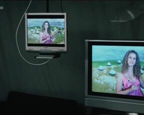 Katerina Sedlakova, Ester Janeckova - Ulovit miliardare (2009) naked movie scene