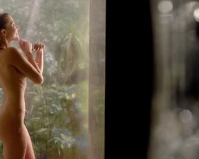 Fernanda Romero nude, Melissa Barrera, Fátima Molina - El Hotel (2016) hot, nude & lesbian kiss scene