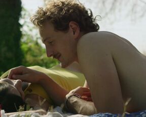 Marie Carrour hot - Les Vagues (2018) Bikini Scenes