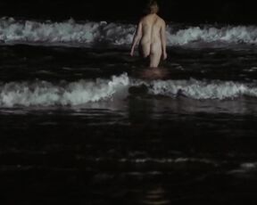 Lou Cantor naked - Full Moon (2017)