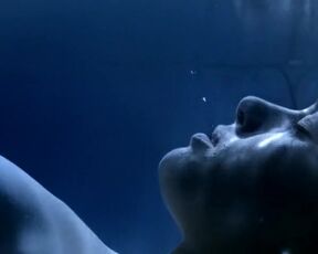 Maria Flor nude - Little Secret (2016)