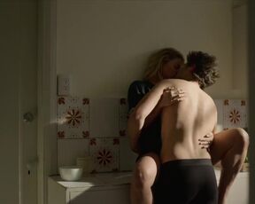 Ludwika Paleta sexy - Quieres ser mi... hijo (2023) erotic scene