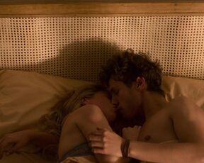 Ludwika Paleta sexy - Quieres ser mi... hijo (2023) erotic scene