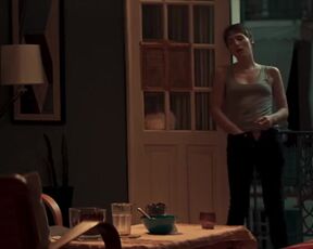 Leticia Colin, Bárbara Paz, Priscila Reis - A Porta ao Lado (2023) nudity episode
