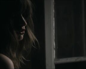 Martyna Ludwig nude - Krol (2017) short erotic episodes