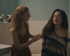 Katharina Schüttler, Tijan Marei - Ellas Baby (2017) hot nude & pregnant scene