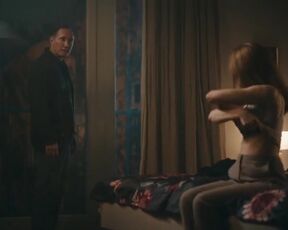 Katharina Schüttler, Tijan Marei - Ellas Baby (2017) hot nude & pregnant scene