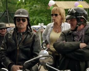 Ulrike Kriener nude - Nägel mit Köppen (2012)