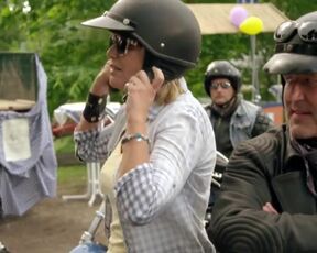 Ulrike Kriener nude - Nägel mit Köppen (2012)