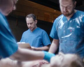 Jasna Fritzi Bauer, Stephanie Amarell nude - Abgeschnitten (2018)