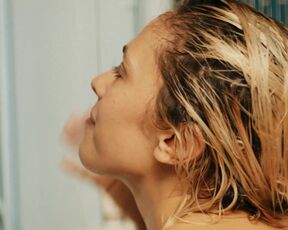 Élodie Bouchez, Alysson Paradis topless - Amore mio (2022) Hot Nude Scene