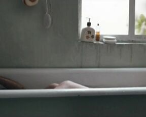 Danae Reynaud nude - Porcelana (2013)