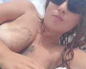Engoys Sizzling Summer - She Fumbles Phat Funbags On Beach)