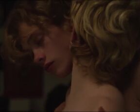 Luna Carpiaux, Marilyn Lima nude - ConneXion intime (2019) teens sex scene