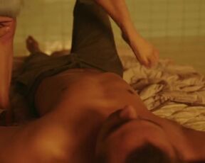 Marieke Groenendijk hot - Hallali (2019)