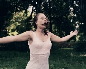 GERMAN NUDE SCENE TV SHOW - Emilia Schüle nackte, Anne Werner nude, Sonja Gerhardt nude - Ku'damm 56 s01e01-03 (2016)