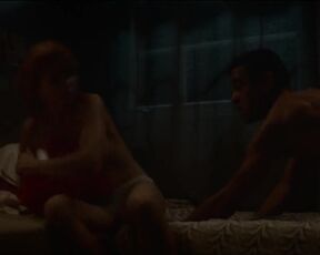 Juliet Lemonnier sexy - Le Loup et la Chatte (2023)