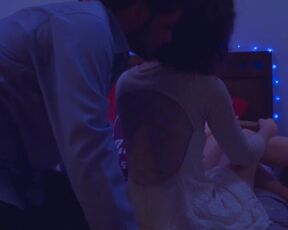 Nana Yazbek - Primeiro Andar (2016) hot scenes