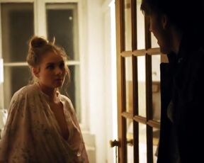 Júlia Huzella nude, Emöke Zsigmond sex - Viadal (2015) hot & nude thriller scene