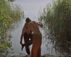 Katarzyna Butowtt nude sex - Jezioro slone (2022)