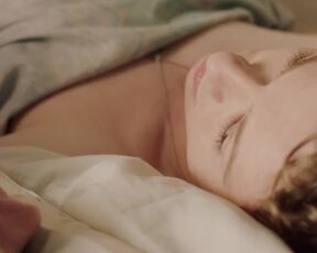 Molly Windsor, Stefanie Martini, etc - Make Up (2019) nude movie video