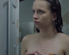 Molly Windsor, Stefanie Martini, etc - Make Up (2019) nude movie video