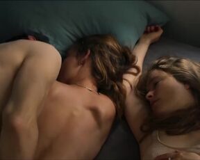 Kristin Suckow, Lea van Acken, Odine Johne - Tod den Lebenden s01e01-04 (2023) erotic episode