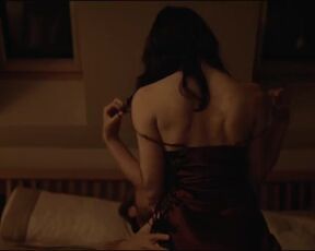 Helen Kennedy naked, Hannah Epstone nude - Skin Deep (2017) lusty nudity episode