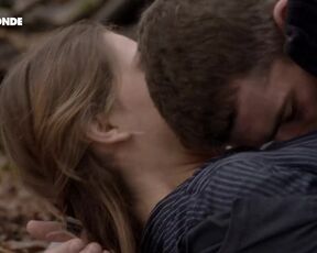 FRENCH EROTIC - Mathilde Ollivier nude - La Sainte Famille (2017)