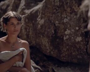 FULL FRONTAL & HOT LESBIAN KISS SCENE with Morgane Line Vallée nude, Margot Naviaux - Ondes Solitaires (2020)