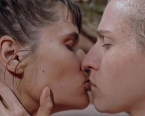 FULL FRONTAL & HOT LESBIAN KISS SCENE with Morgane Line Vallée nude, Margot Naviaux - Ondes Solitaires (2020)