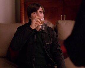 Jessica Blank nude - Bored to Death s01e03 (2009) comedy topless scene