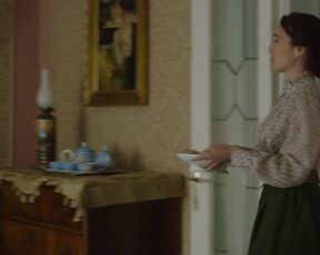 Júlia Mentes nude, etc - Ida regénye (2022) topless hot scene